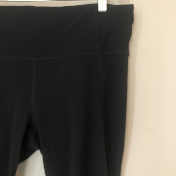 ATHLETA Black Capri Pants - Large Tall - Picture 3 of 7